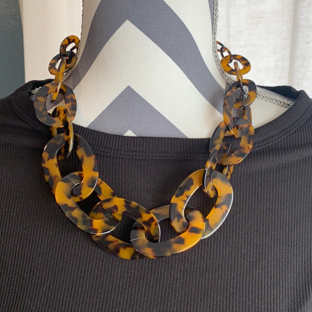 Retro tortoise shell chain necklace